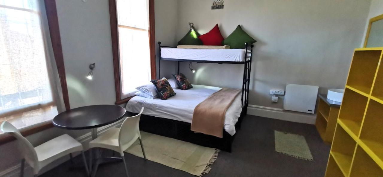 Ashanti Backpackers Hostel *