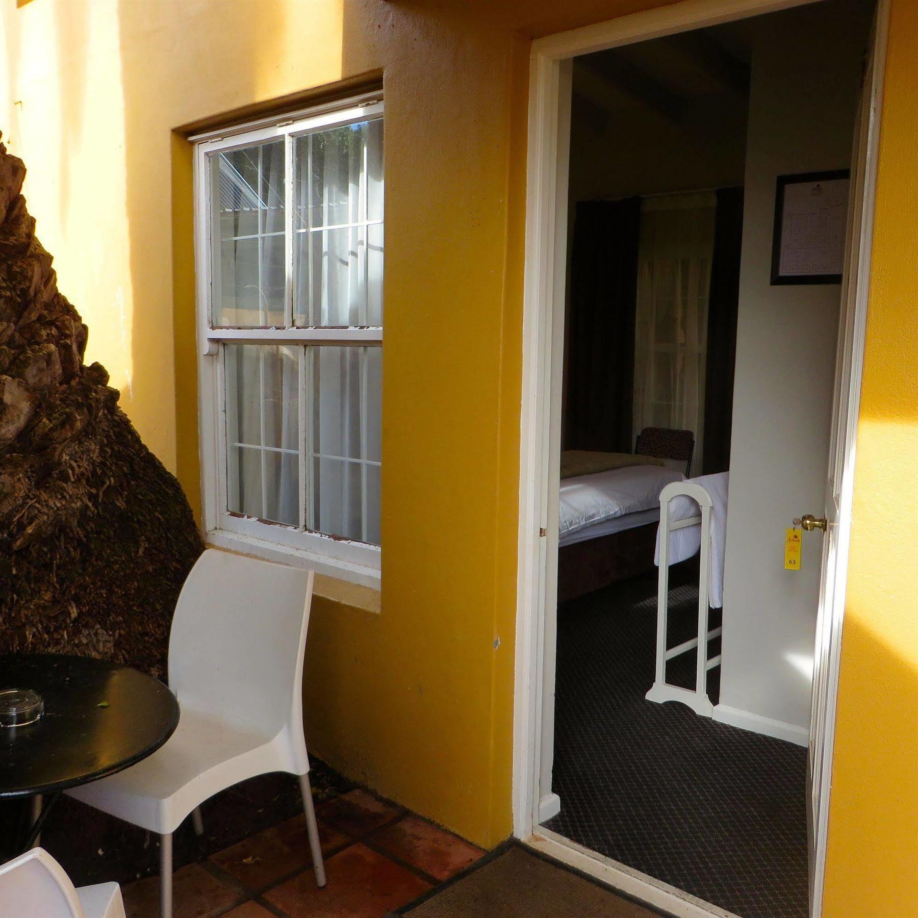 Ashanti Backpackers Cape Town