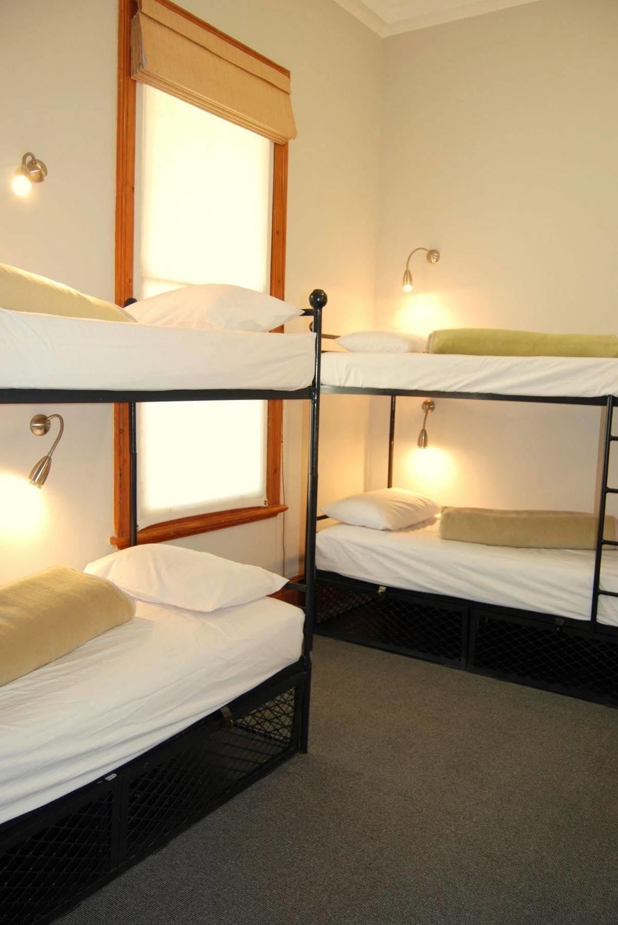 Ashanti Backpackers Cape Town